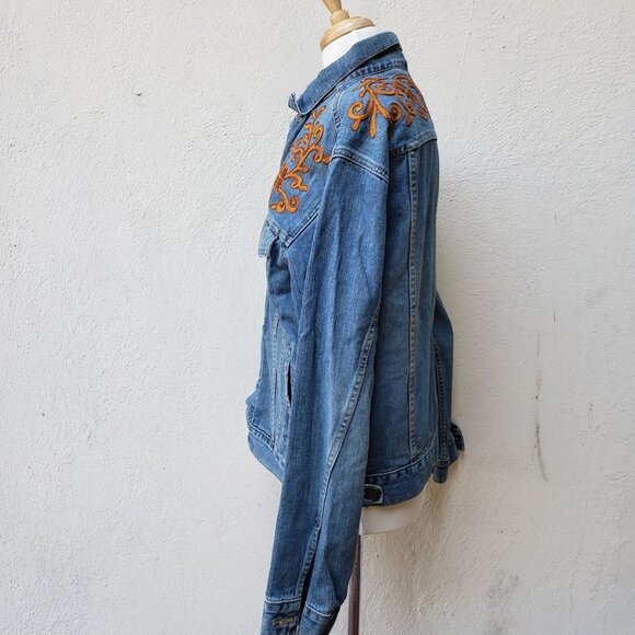 Vintage Levi's Embroidered Jean Denim Trucker Jacket - Picture 5 of 11